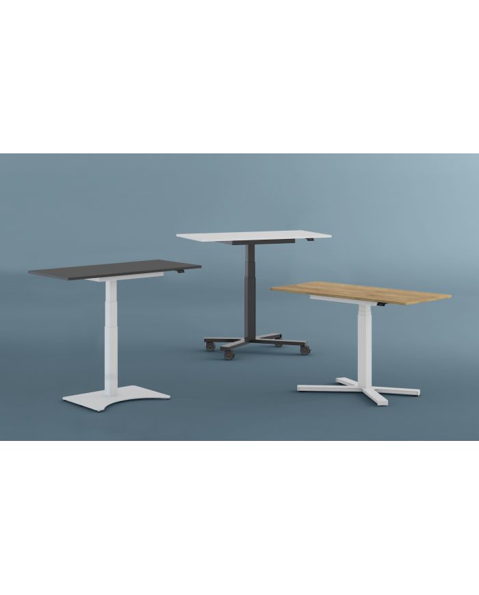 Mesa Griego regulable color roble, estructura blanca y ruedas.