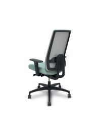 Silla Ergonómica Indeed traslack resp. asiento tonal claro brazos 2D base poliamida