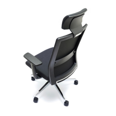 Silla ergonómica NIZA con cabezal de Euromof en acabado negro, uso recomendado 8 horas