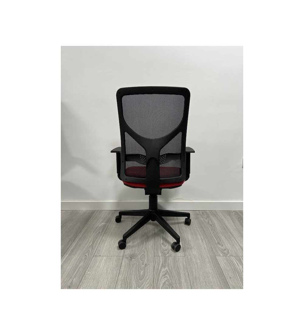 Silla ergonómica de oficina modelo LUMBARIS, con brazos regulables