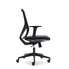 Silla ergonómica LYON de Euromof, en acabado negro