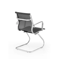 Silla confidente de oficina BERLIN de Euromof, en acabado malla negra