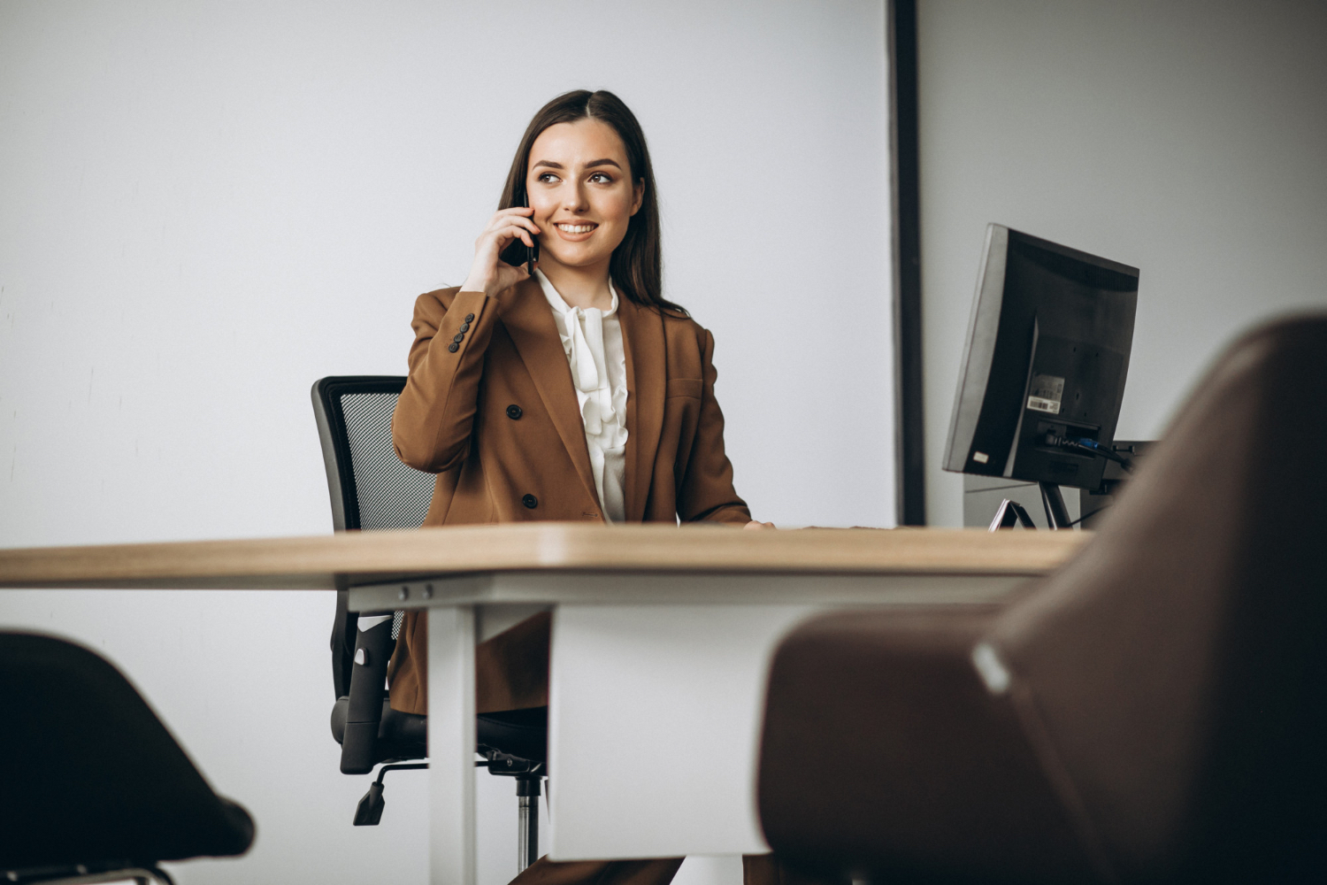 Sillas ergonómicas para recepciones: La primera impresión cuenta